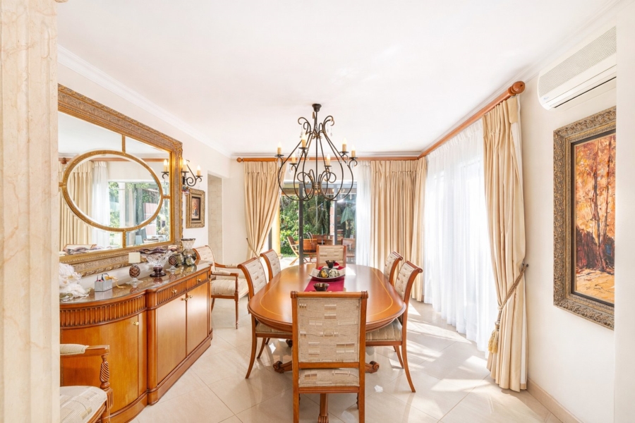 5 Bedroom Property for Sale in Caribbean Beach Club North West